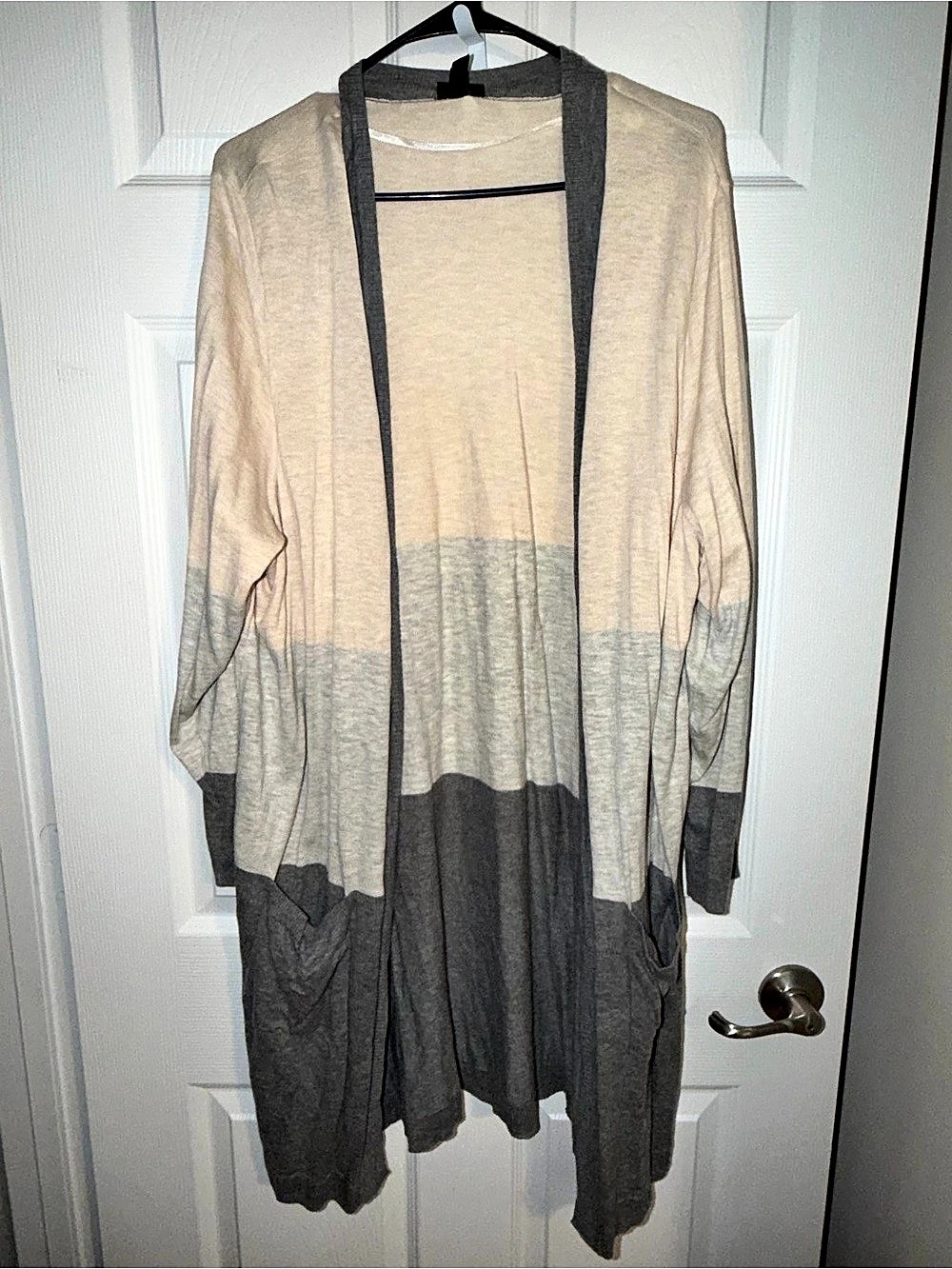 Torrid Colorblock Open-Front Cardigan Gray & Beige Size 3